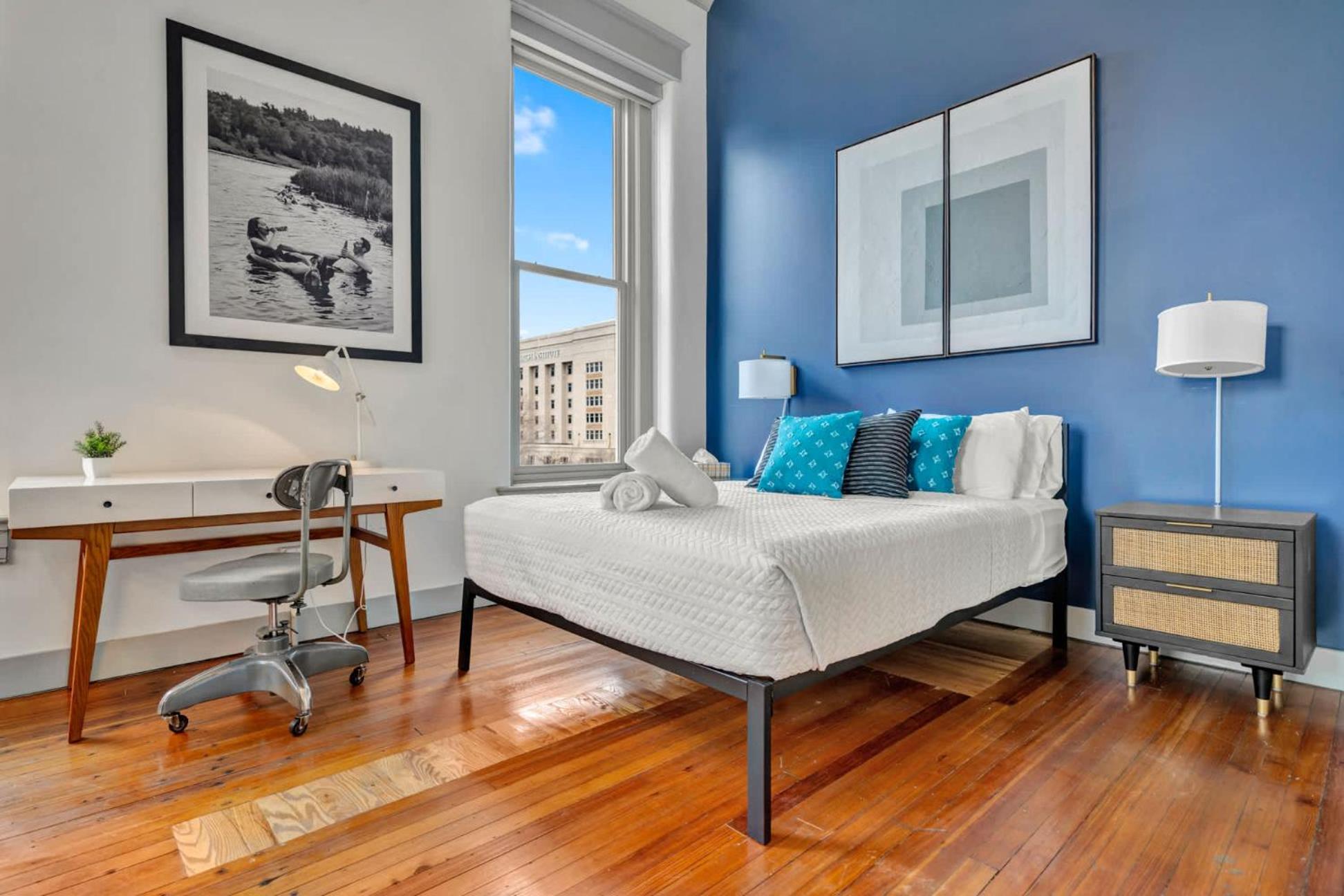 Apartment Bright And Modern In # 402
