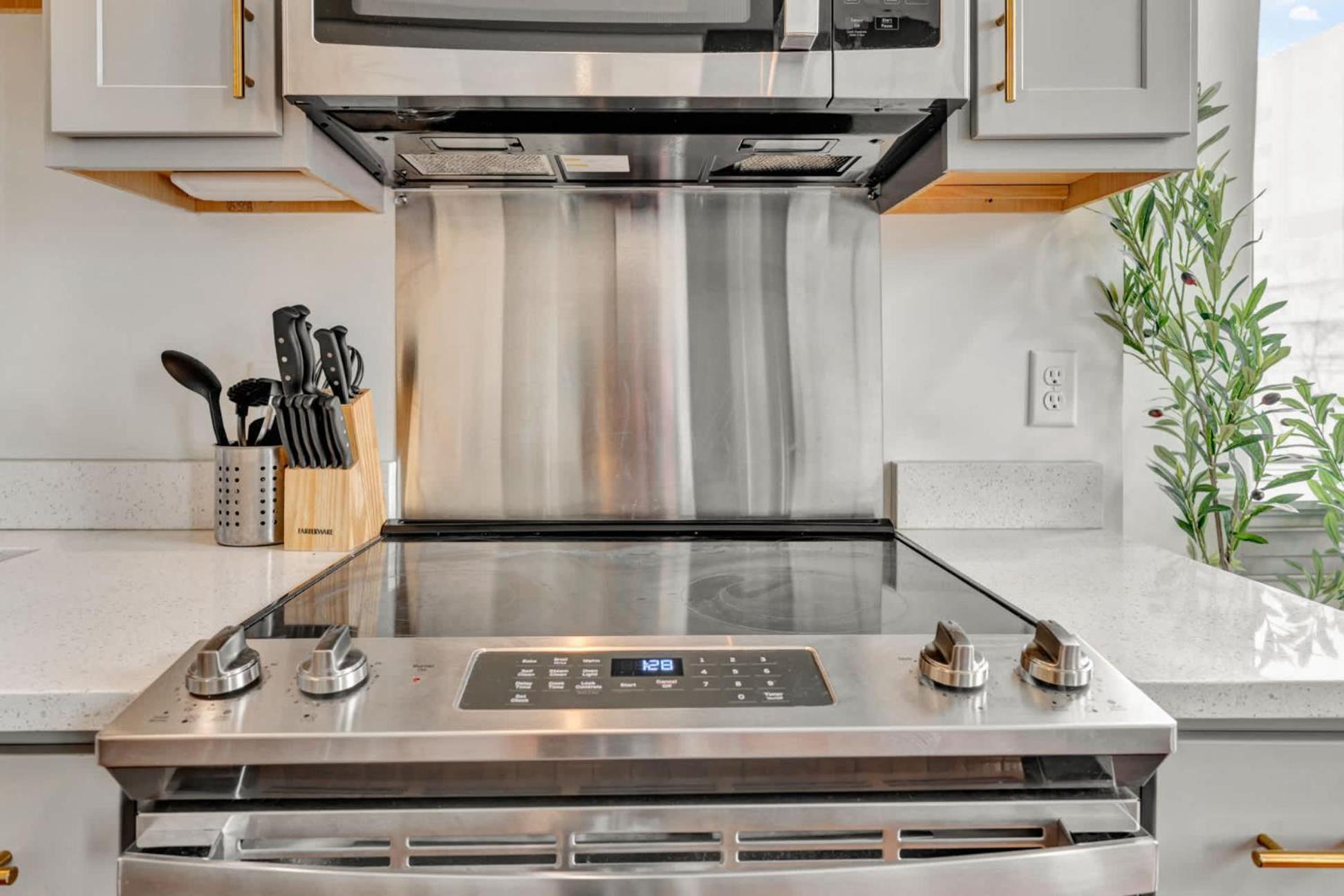 Bright And Modern In # 402 *