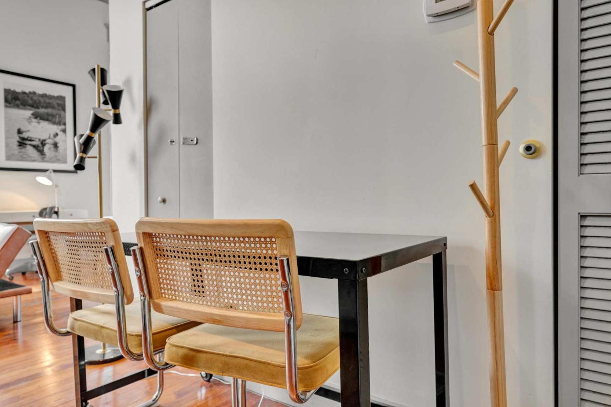 Bright And Modern In # 402