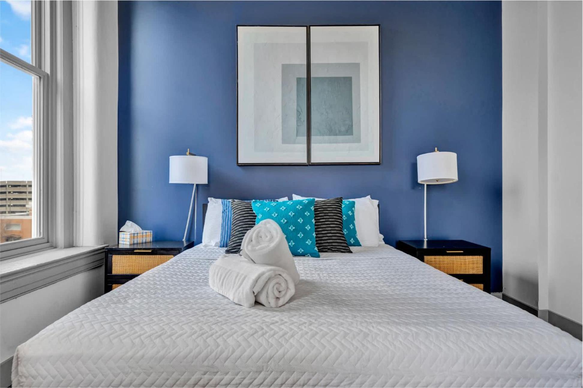 Bright And Modern In # 402 Apartment