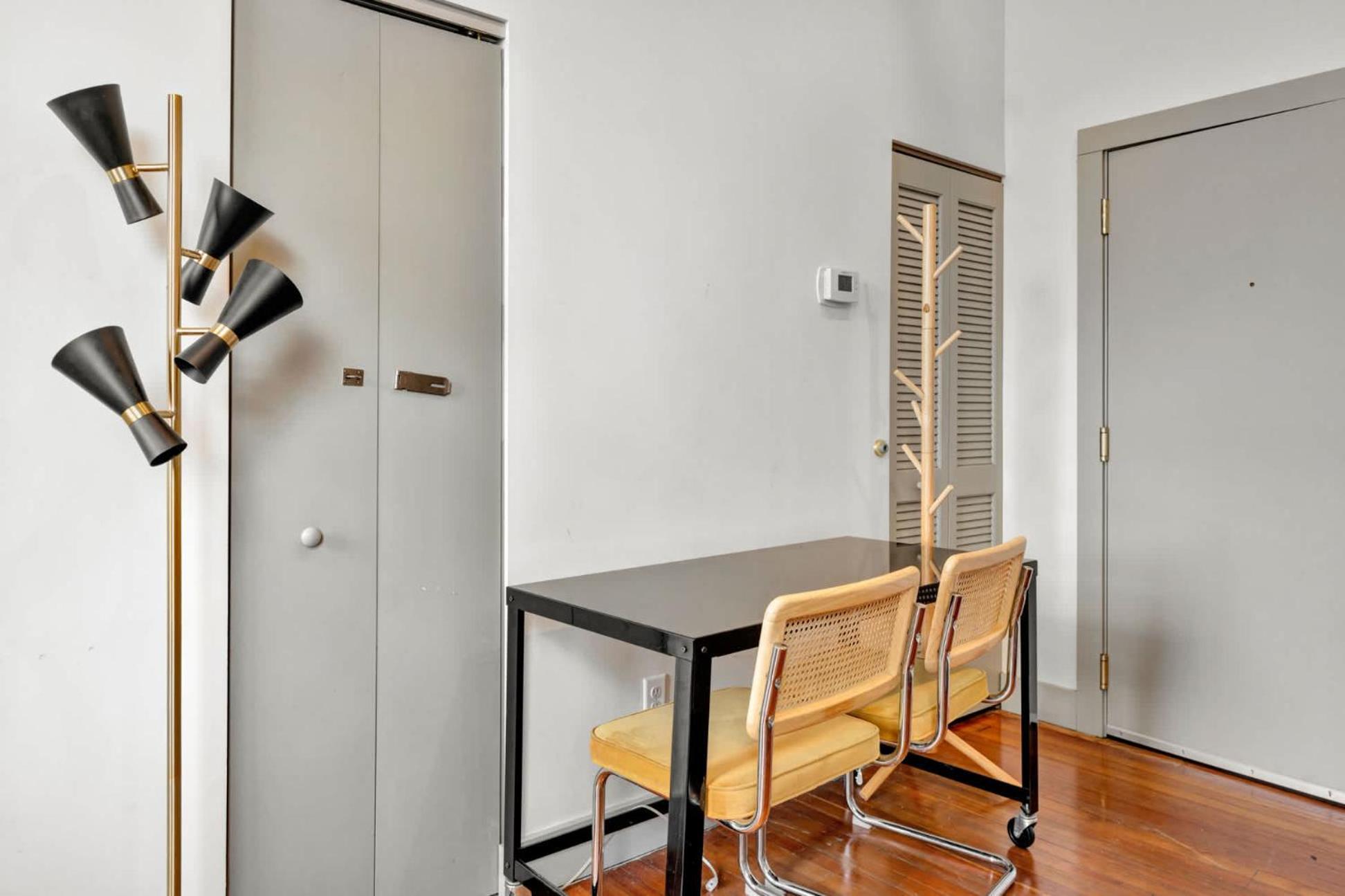 Apartment Bright And Modern In # 402 *