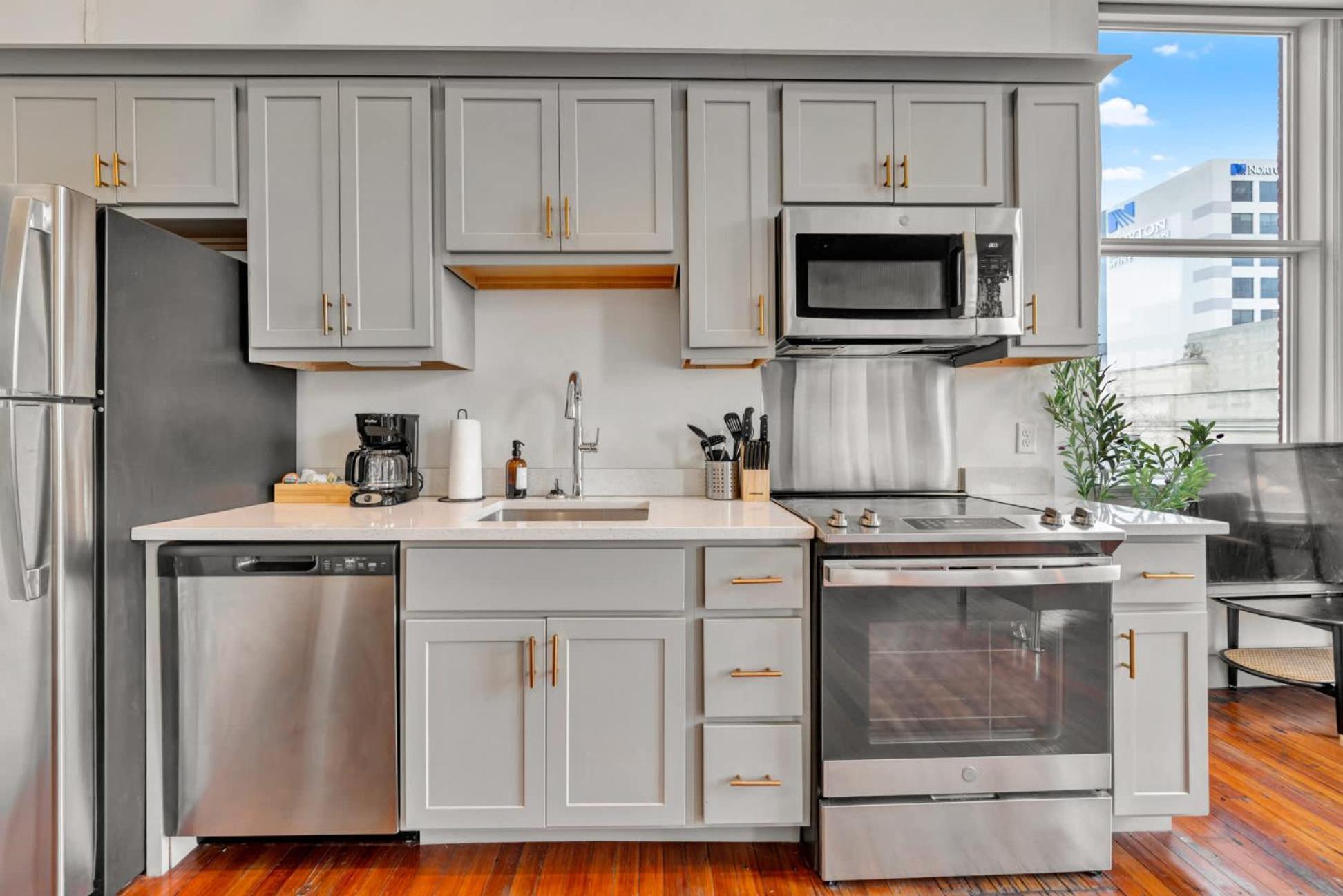 Bright And Modern In # 402 Apartment Louisville